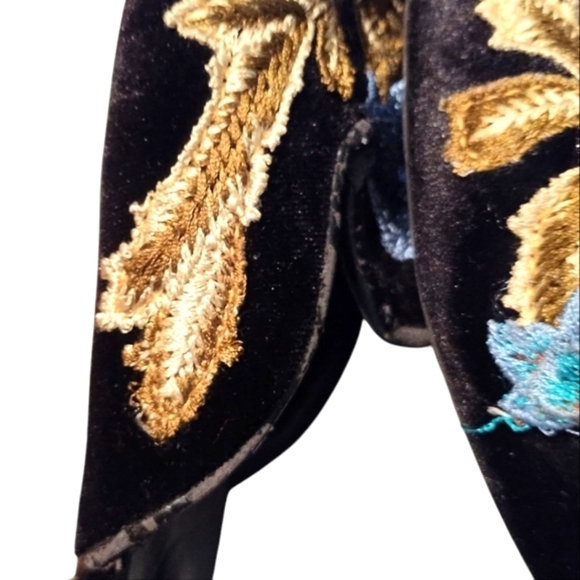 Jeffrey Campy Embroidered Claes Black Velvet - Picture 7 of 11
